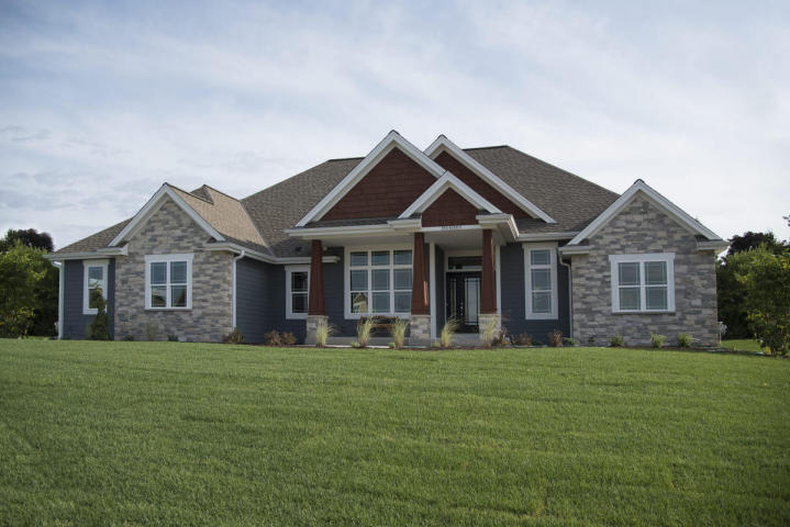 Menomonee-Falls-Home-Single-Family-New-Construction-For-Sale-LaBrosse-Homes-Wisconsin